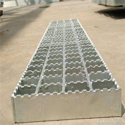 防滑齒形鋼格板 價格影響因素與產品特點解析