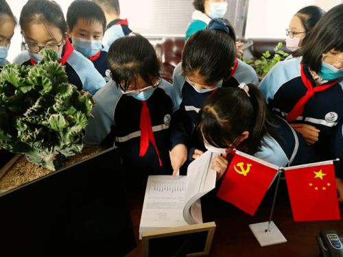 守護(hù)舌尖安全，點(diǎn)亮科技?jí)粝搿恢淮逃瘓F(tuán)一只船小學(xué)開(kāi)展教育科技研學(xué)實(shí)踐教育活動(dòng)